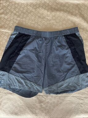 GAP Men's Two-Tone Blue & Black Athletic Shorts